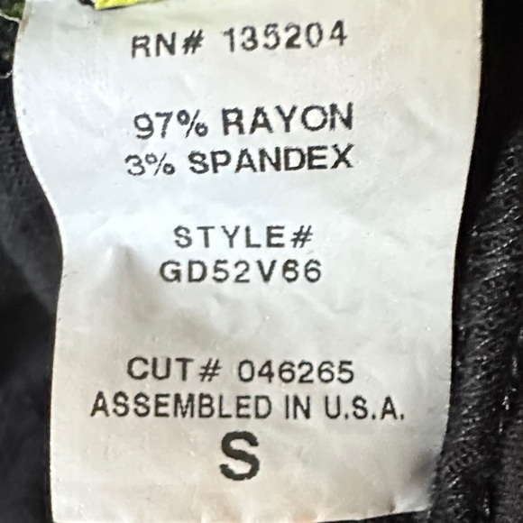 Green Dragon Black Shorts with Pink Embroidery - Picture 6 of 7